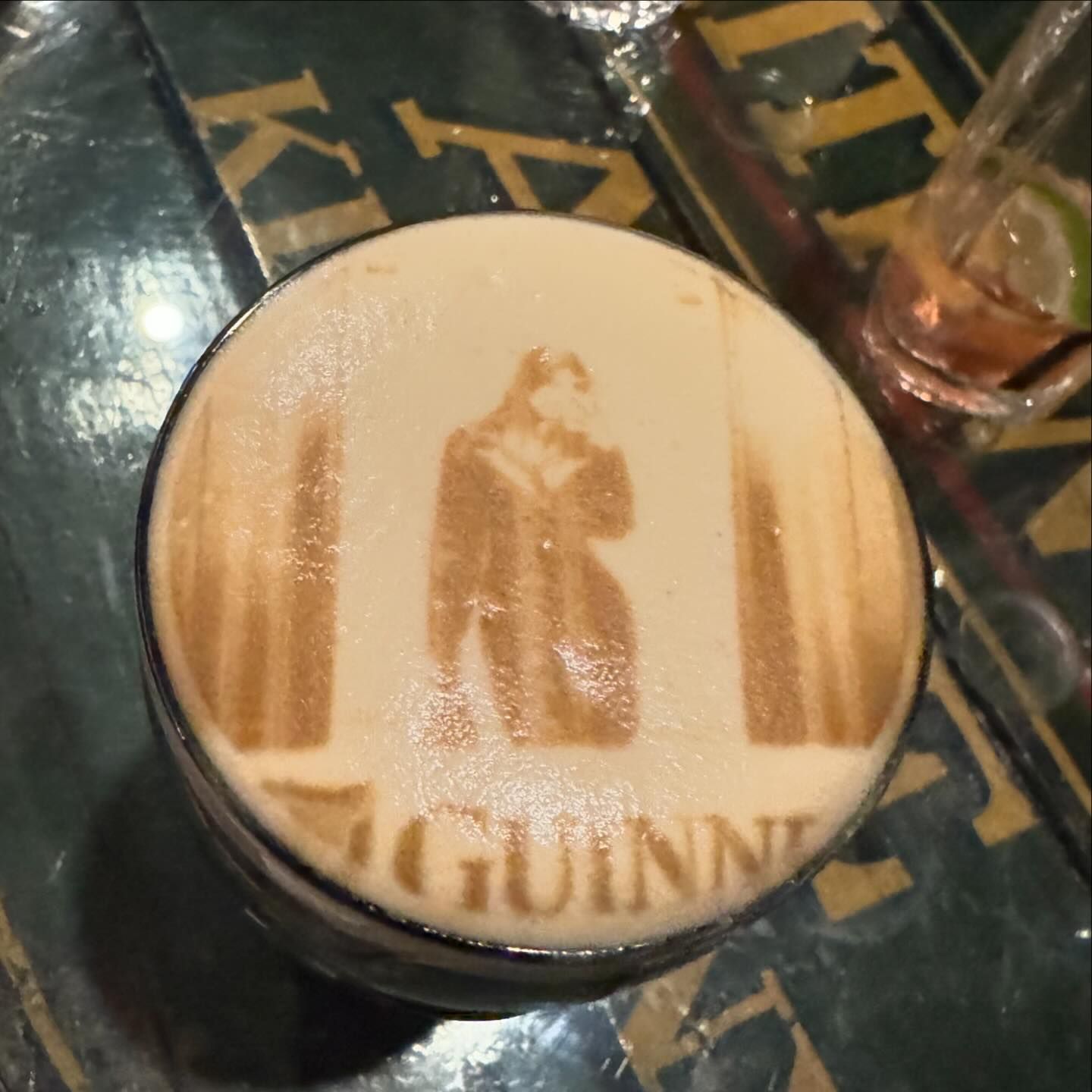 @guinness and @manieredevoir 👩‍🍳’s 💋