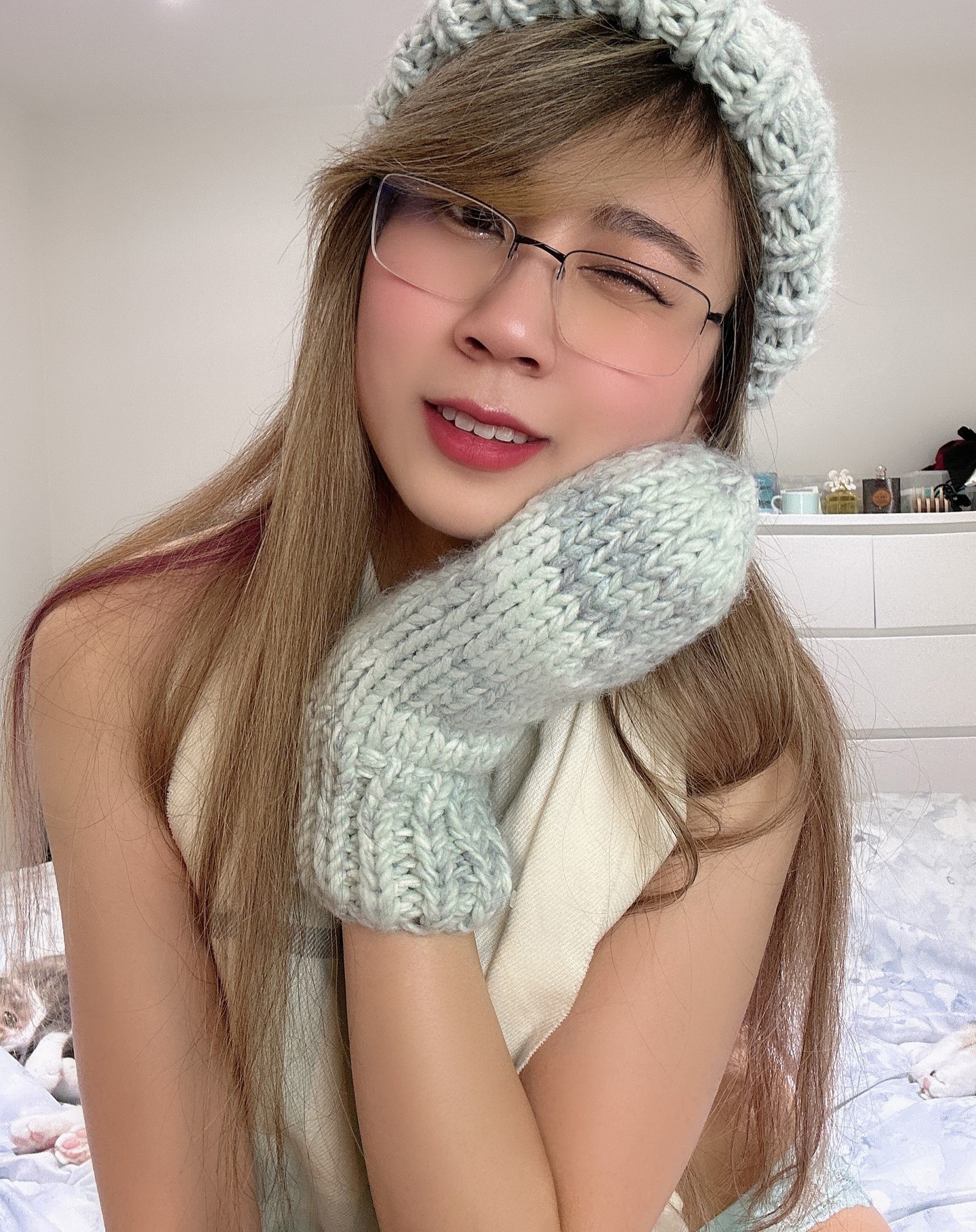 its getting warmer so...less layers right? 
-
Guess who's is a college graduate hehe 😊 I just finished the final few presentations last week and got back all my grades! Can finally relax & rest with no stress ^^ I almost can't believe it's over LOL

Honestly I only just started attending in person classes last fall so it doesn't feel like I was 'in school' for very long ahaha 90% of my college experience ended up being online (thanks a lot panoramic) 😅 Def made it easier and more convenient but it sucked that I didn't get that traditional college experience 😞..... OH WELL 🤷‍♀️ NOT LOOKING BACK LMAO NOPE 🙅‍♀️ PEACE OUT ✌ these group projects have scarred me for life 😩
-
What was your college or university experience like?