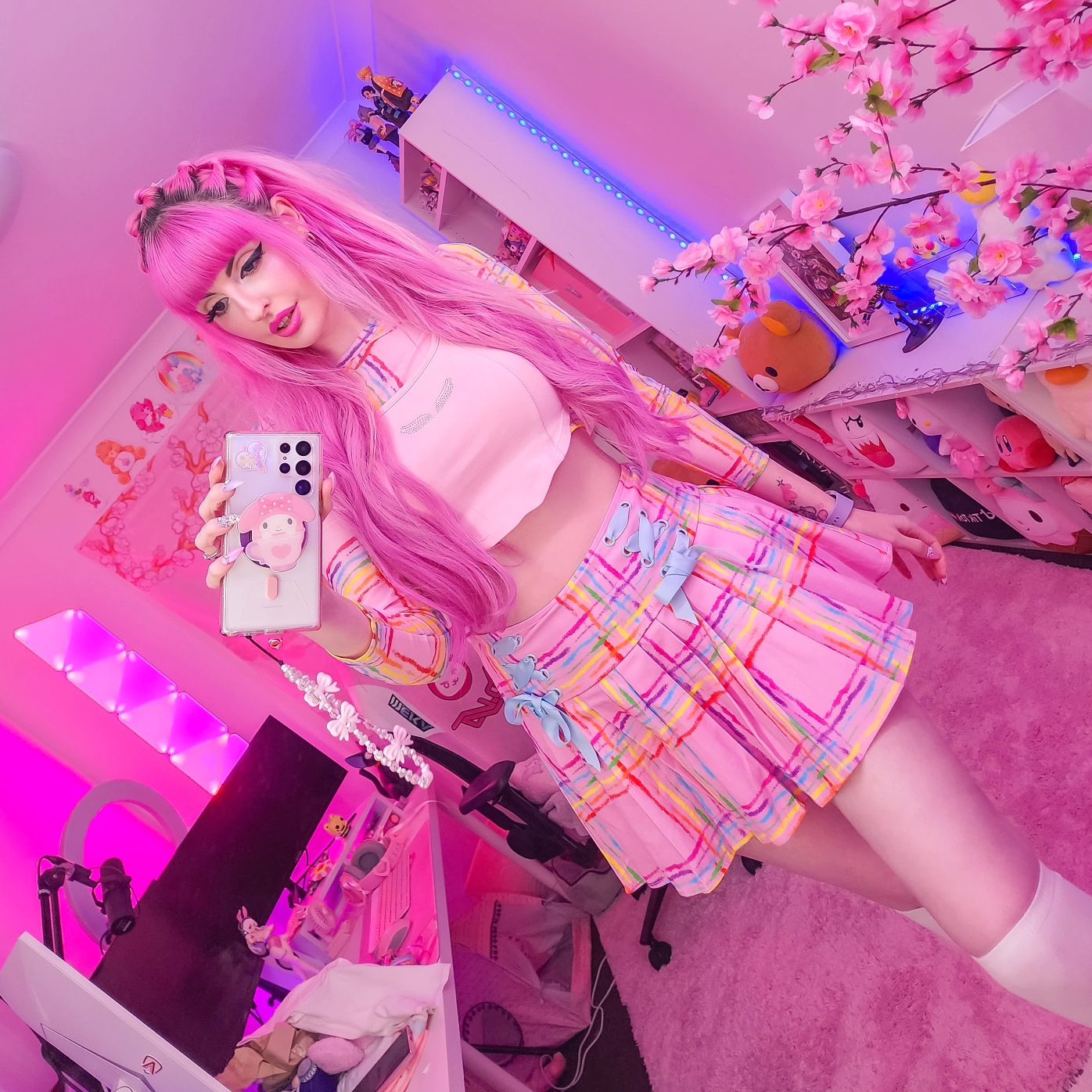 ♡But how much pink is really too much?♡

I am so behind on content! I've been so busy preparing for @dreamhackau and working♥︎
Its all coming together and I am so damn excited! 

Here's a little 90s themed outfit I put together for @jasminfoxe 30th birthday which was a blast!
Group pics to come!🩷

#dangerfield #egirl #altfashion #altgirl #pink #pinkhair #pinkaesthetic