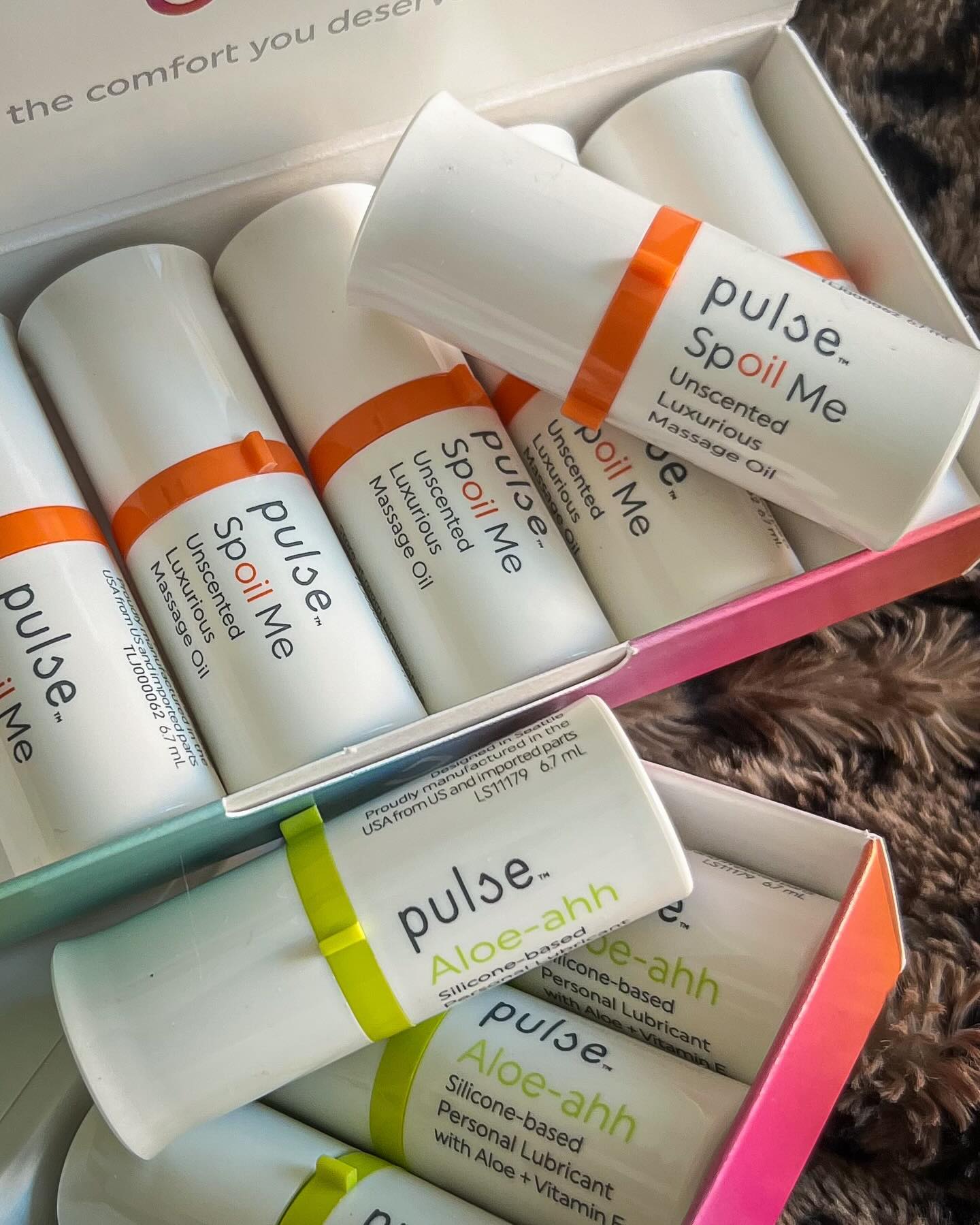 @lovemypulse is running a special RIGHT NOW and that’s $50 off Pulse Warmers and there is a 20% discount if you sign up for monthly subscription for the lubes and massage oils! You can choose the frequency you’d like so you don’t run out ;) #gifted