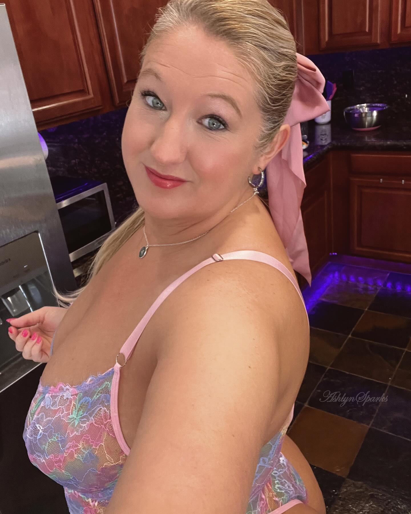 Getting ready to make some treats 🧁 
🍪 What would you like me to make for you❔