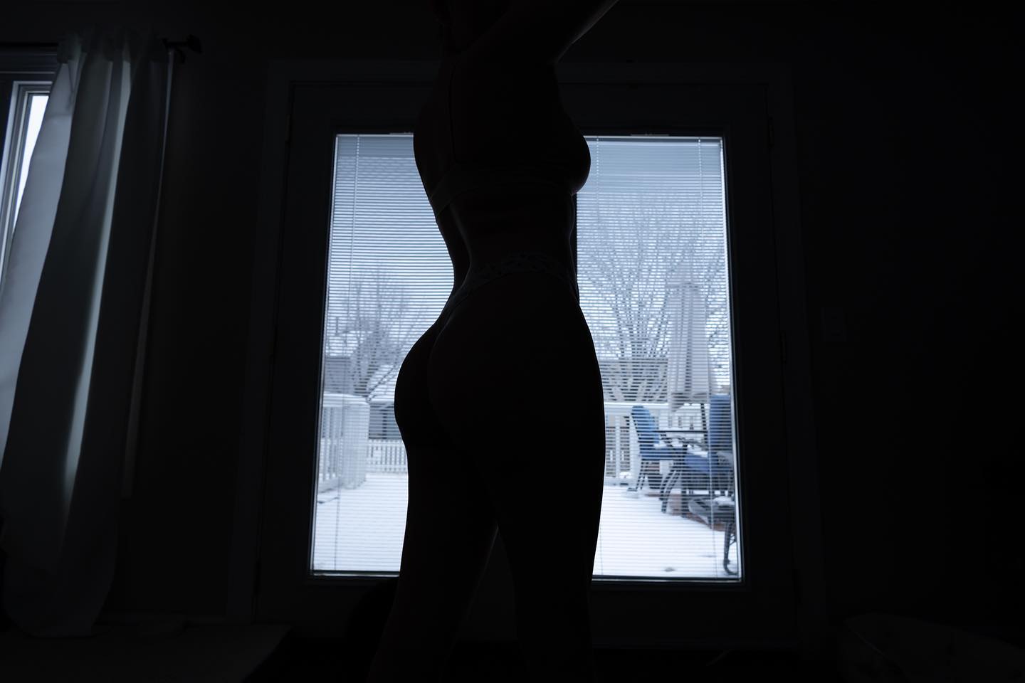 Enjoying the view of the last snowfall
⠀
⠀
⠀
⠀
⠀
⠀
#instagood #photography #boudoirmodel #instadaily #me #body #bodypositive #portraitphotography #beautiful #model #picoftheday  #beauty #happy #photo #silhouette #snow  #photographyeveryday #photooftheday #photoshoot #photographerlife