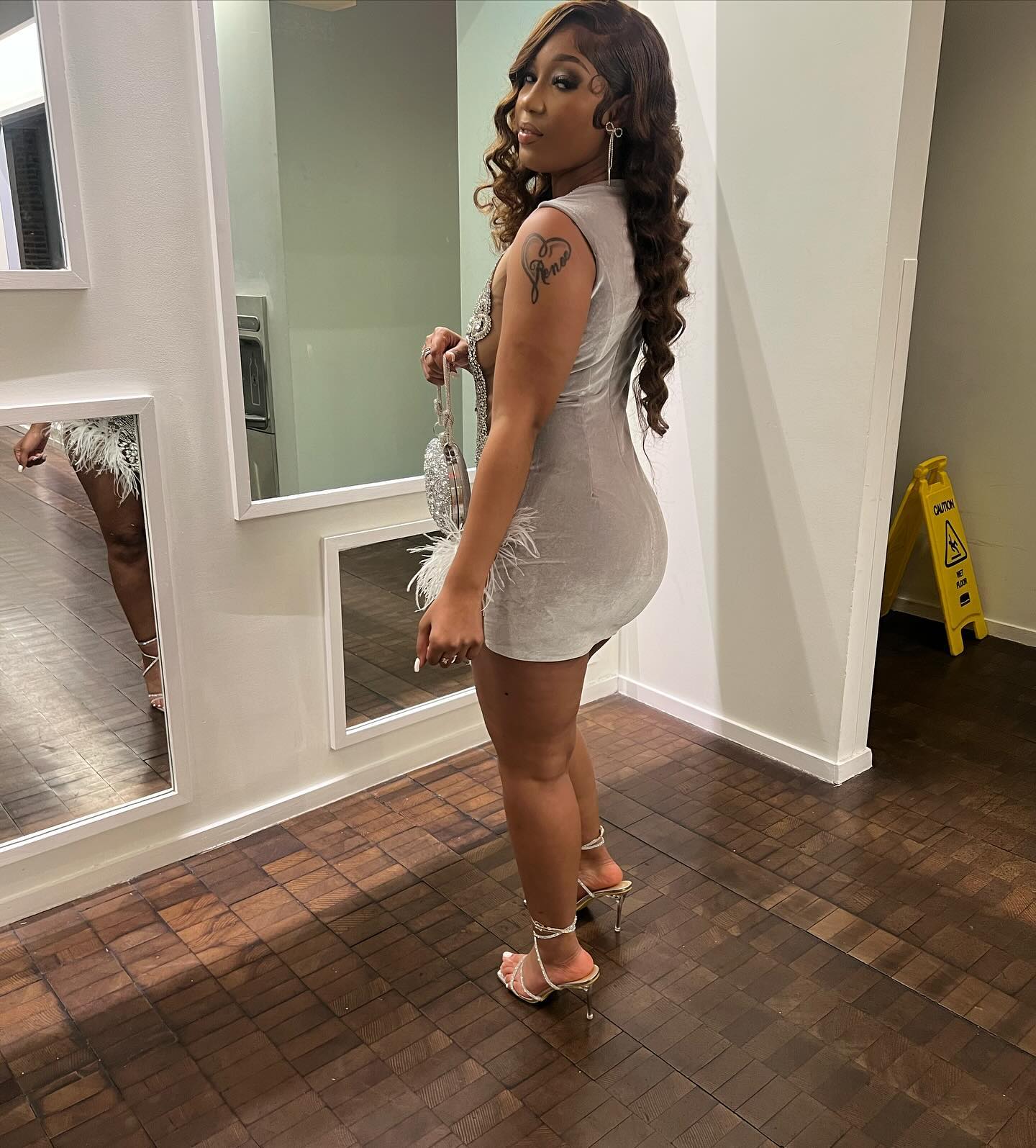 When I’m around Yk you become invisible 👅🥰💎