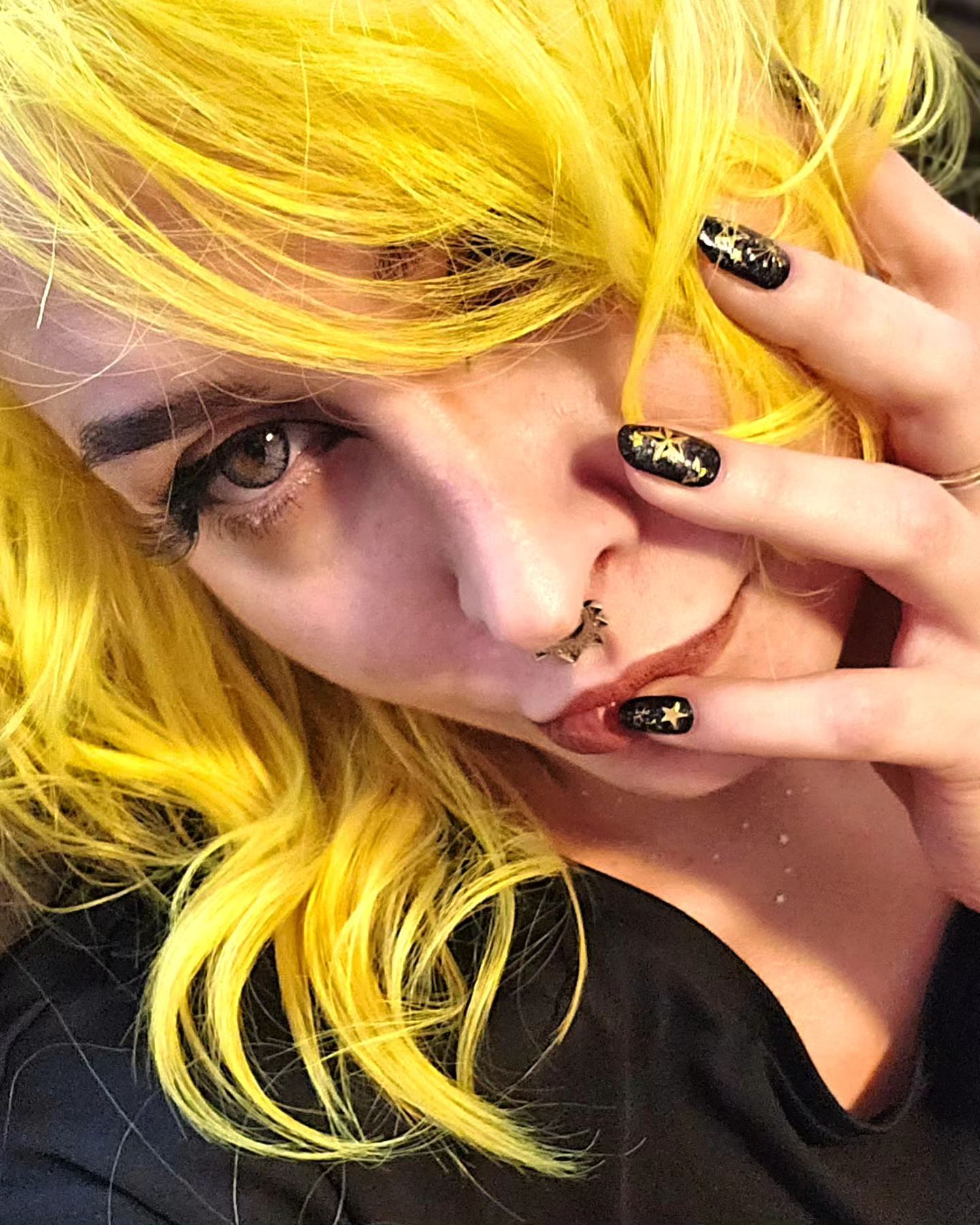 How did you have fun on Halloween?
https://onlyfans.com/night-white-witch
#halloween #makeup #girl #yellowhair #selfie #onlyfansmodel #model #mood #outfit