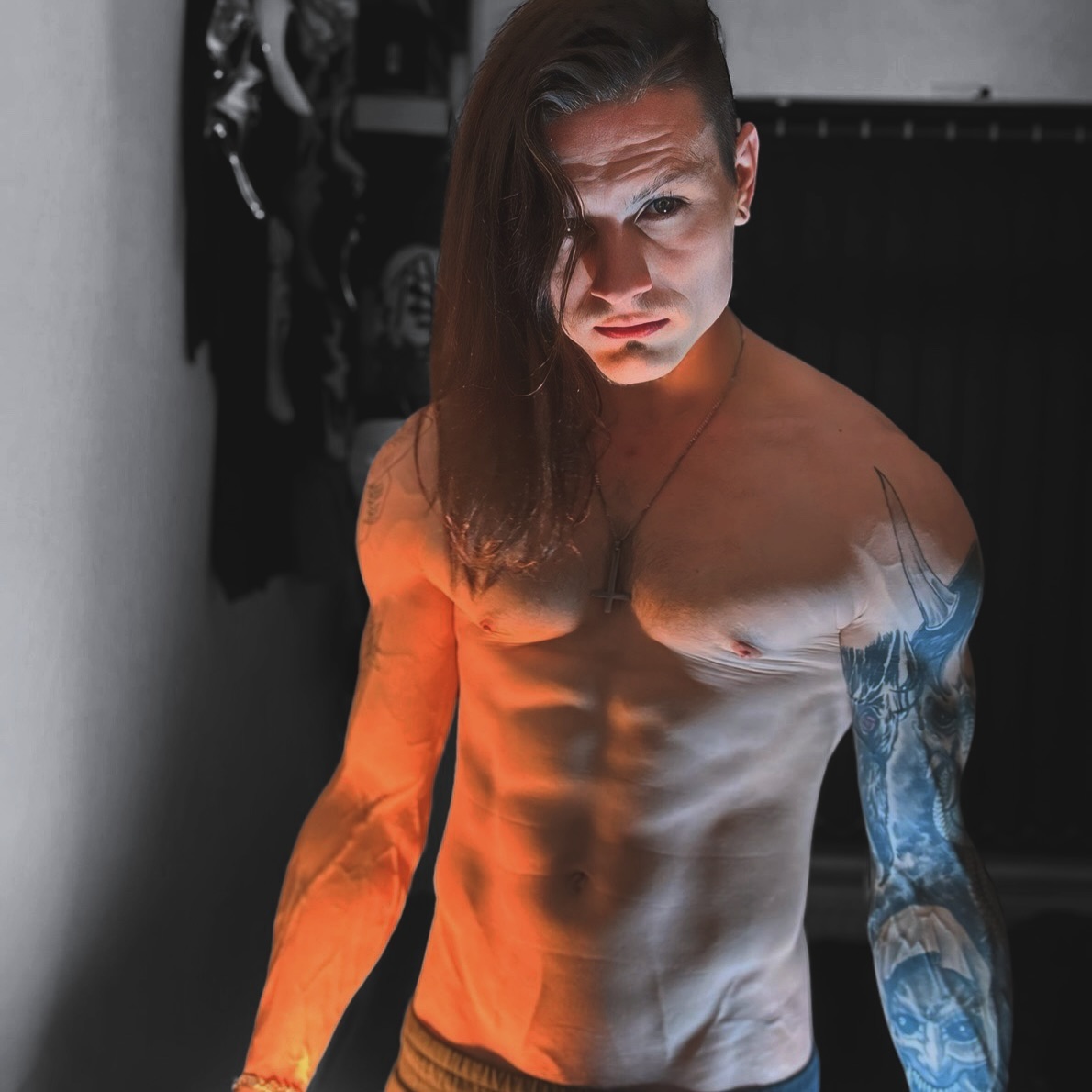 “If it costs your peace, then it’s to expensive.” 
⛓️
⛓️
⛓️
⛓️
⛓️
 #emo #goth #alt #alternative #ink #inked #tattoo #tattooed #guyswithtattoos #gym #fitness #fitnessmotivation #abs #sixpack #muscle #altmodel #fashion #altfashion #model #daltonrivers #ruhndanaan #acotar #sarahjmaas #booktok #bookstagram #sleeve #sleevetattoo #books #publishedmodel