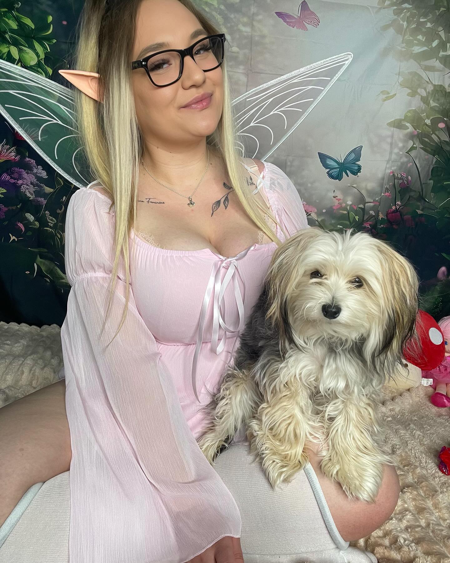 Just a Fairy & her furry friend 🐾🧚‍♀️✨ #fyp #explore #foryoupage #explorepage