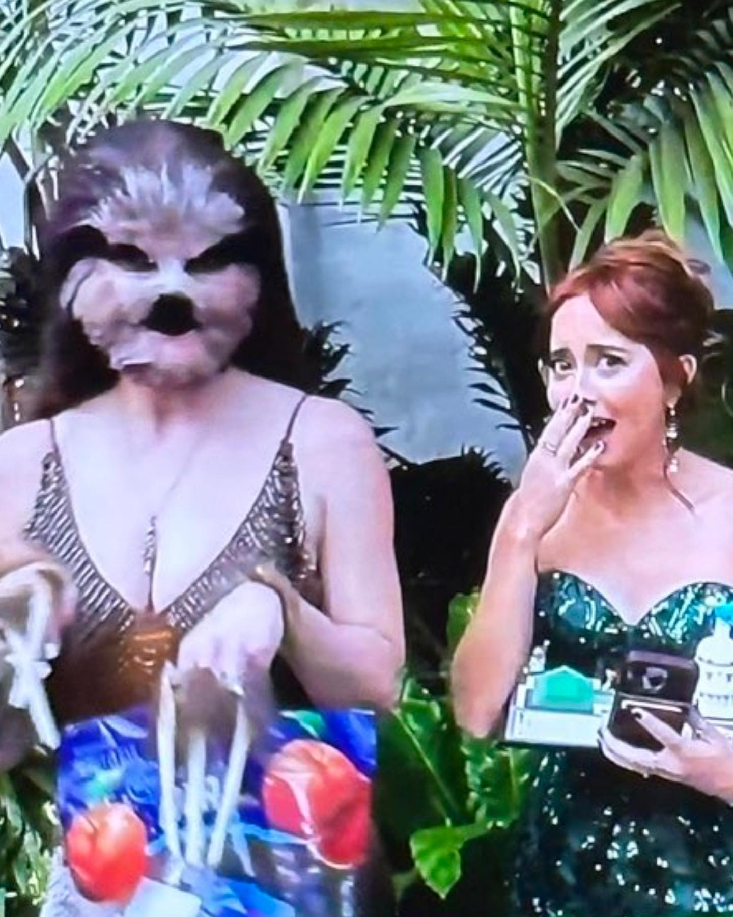 WOULD YOU STILL LOVE ME IF I WAS A SLOTH? 🤨 
Raised money for the rainforest and looked sexy while doing it. Thank you to @sophialafrazia for going so hard on these prosthetics 🦥❤️