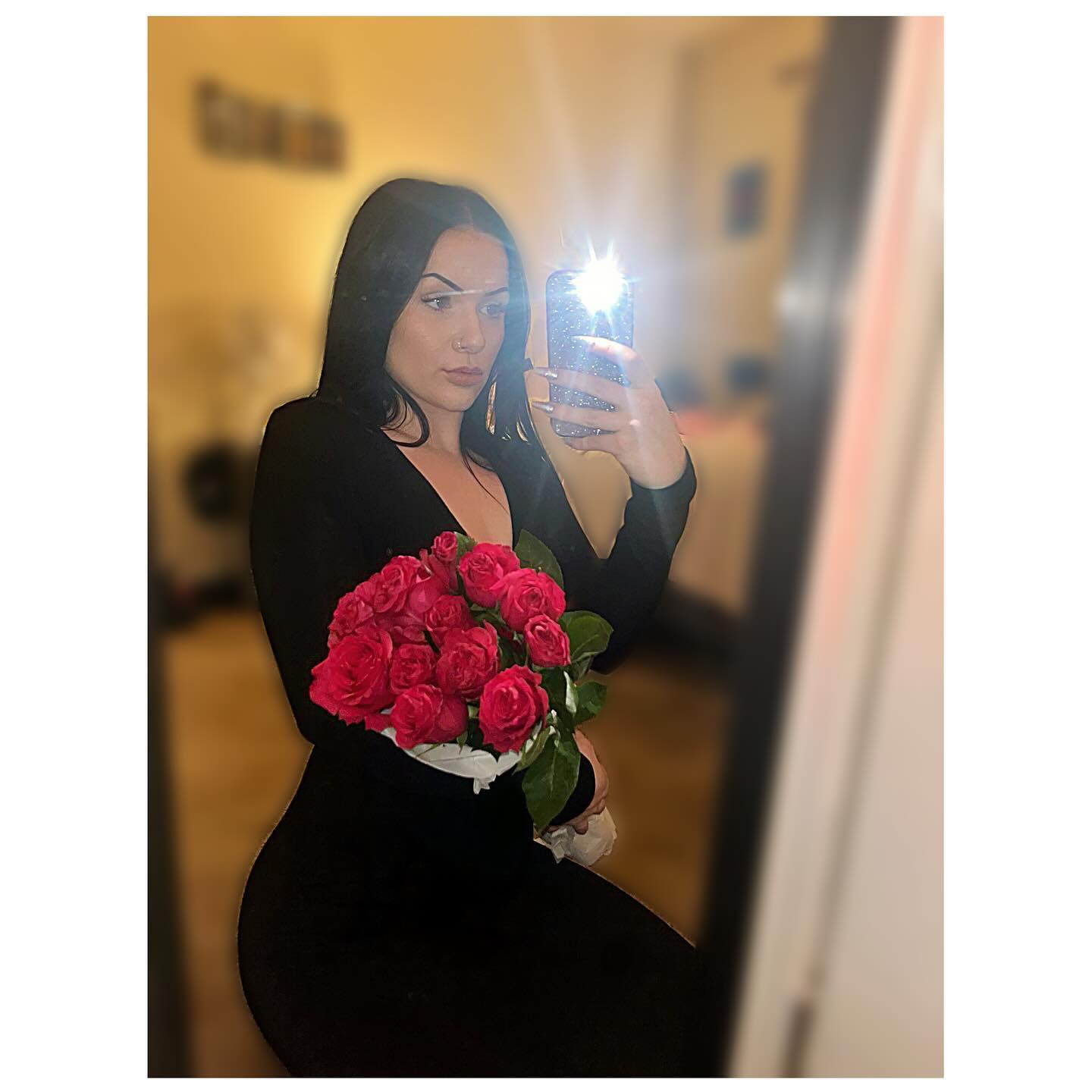 Sweet like a rose, Sharp like a thorn.🥀
•
•
•
•
•
•
#fyp #explorepage #recent4recent #2024 #selfie #selflove #roses #blackdress #blueeyes #explore #fypシ #january #pinkroses🌹 #flowers #instalike #fypage