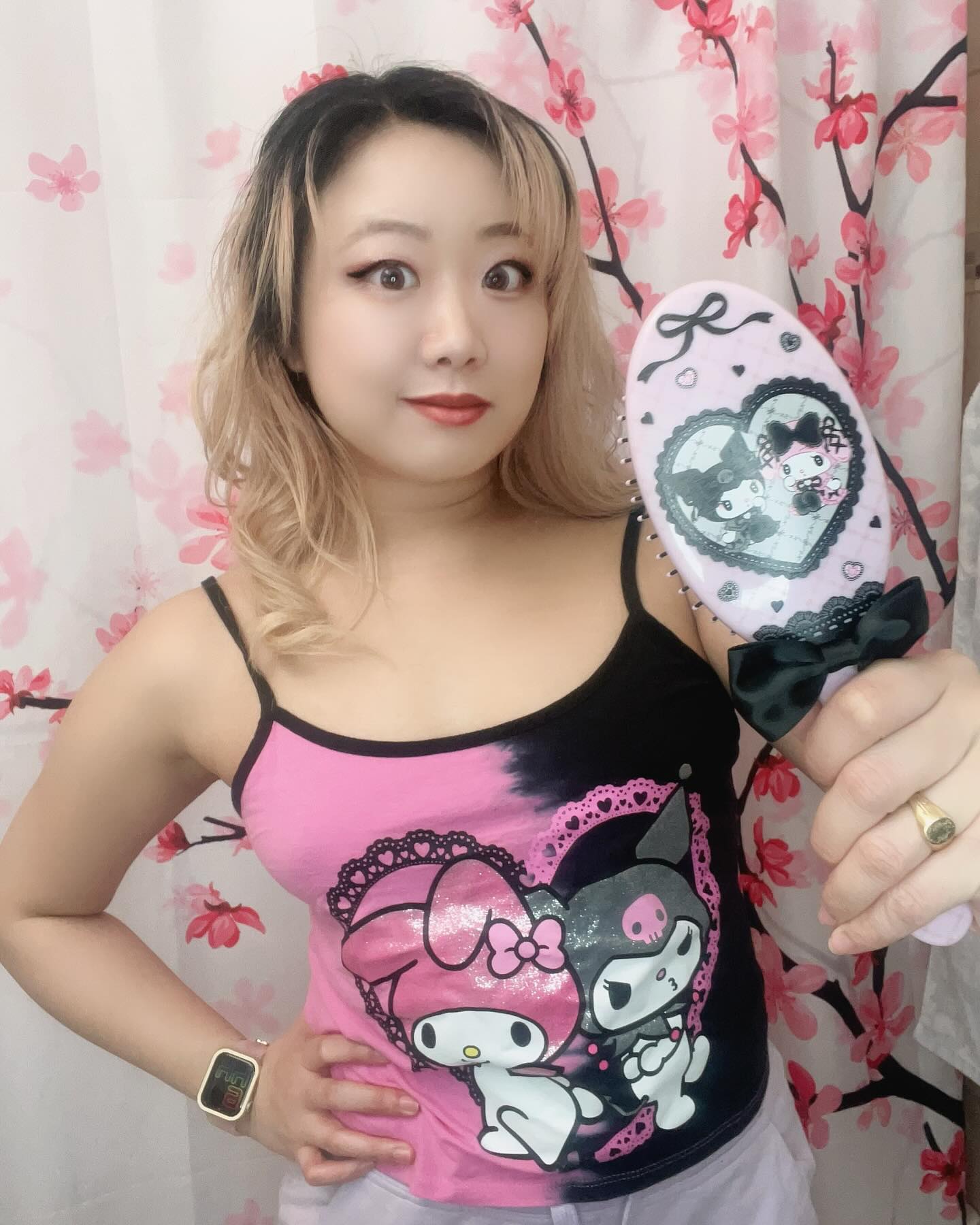 Thank you @hottopic for this adorable My Melody X Kuromi cami and My Melody x Kuromi Lolita-inspired hairbrush. 🖤🩷 sooo cute!!! 😍
➡️ Swipe to see more photos ➡️
__
#sponsoredbyHT #HTFxMarchMustHaves #hottopic #htfanatic #sanrio #mymelody #kuromi #mymelo #mymelodyxkuromi #kuromixmymelody #kawaii #lolitainspired