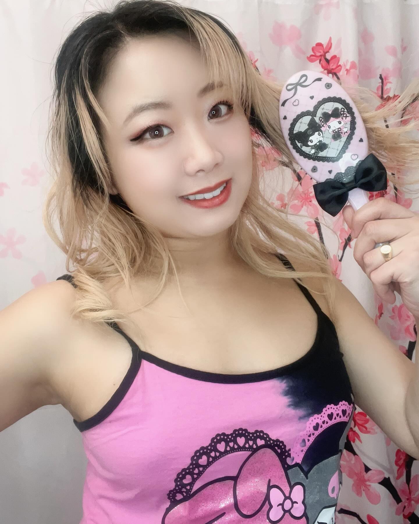 Thank you @hottopic for this adorable My Melody X Kuromi cami and My Melody x Kuromi Lolita-inspired hairbrush. 🖤🩷 sooo cute!!! 😍
➡️ Swipe to see more photos ➡️
__
#sponsoredbyHT #HTFxMarchMustHaves #hottopic #htfanatic #sanrio #mymelody #kuromi #mymelo #mymelodyxkuromi #kuromixmymelody #kawaii #lolitainspired