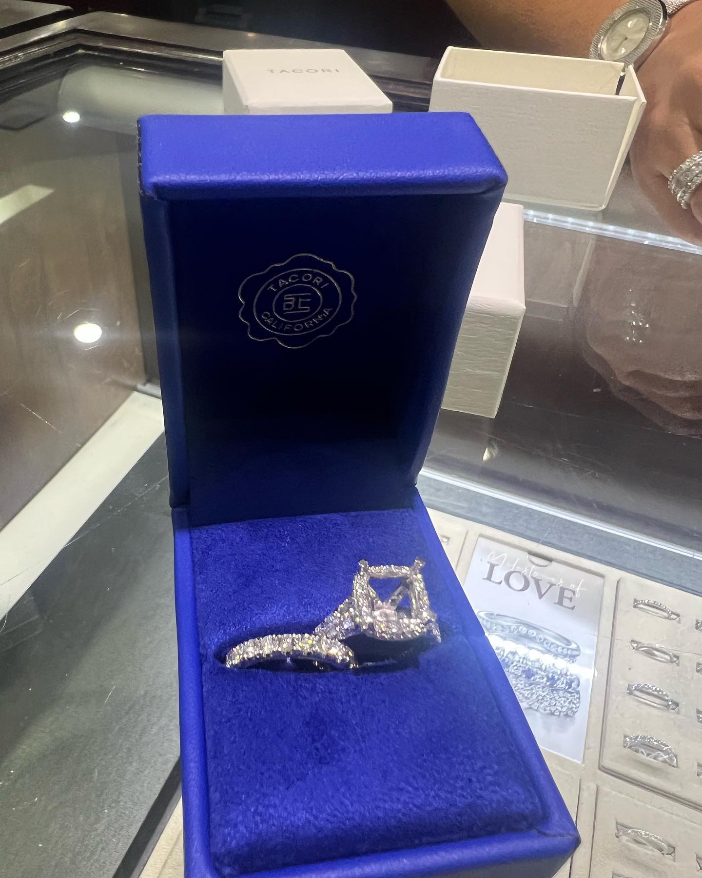 #tacori #diamond my custom tacori wedding ring is finally done and my diamond is set🤩 #fyp #viral #viralvideos #viralreels #viralpost