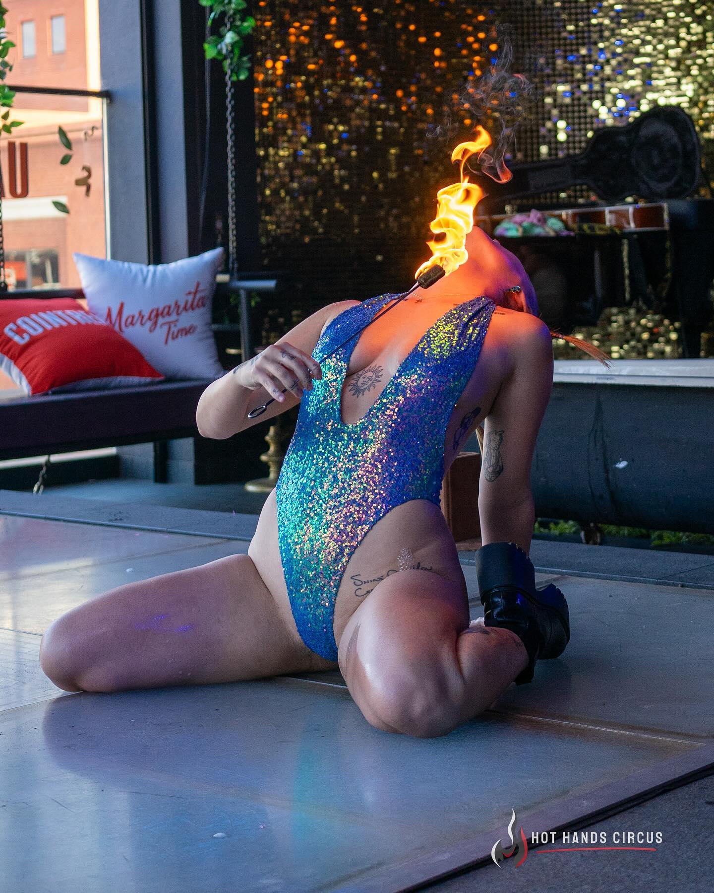 Light me like a match, watch me burn 🔥 

Performing for “Booty-full” @hot_hands_circus for The Fringe earlier this year 🤙🏼✨
📸 @imagesbymadelaine 

#burlesque #fireeating #firefleshing #performer #adelaideperformer