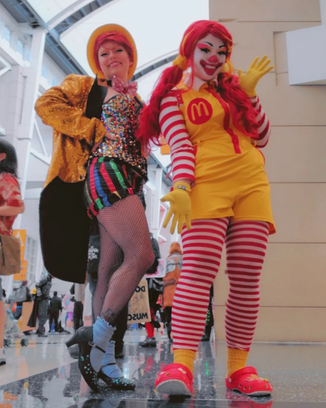 going miles for a smiles at @c2e2 ❤🤡💛
.
.
❤ custom Ronald McDonald jumper made by me
❤ shoes by @crocs 
.
.
.
.
.
.
.
.
.
.
.
#ronaldmcdonald #mcdonaldland #ronaldmcdonaldcosplay #clowngirl #cuteclown #clownmakeup #clown #mcdonalds #c2e2 #c2e22024 #chicagocomiccon #chicagocosplayer #girlswhocosplay #clowncore #clowncosplay #clowncostume