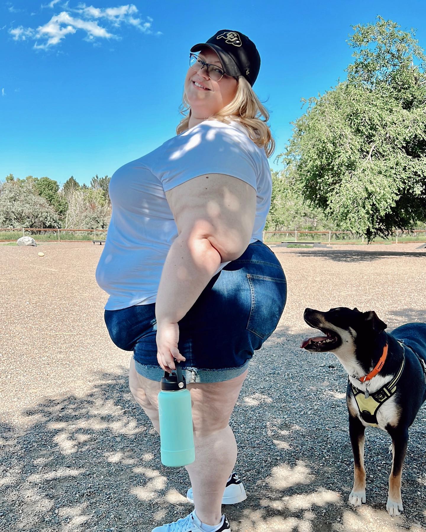 Always gotta be the hottest bitch at the dog park