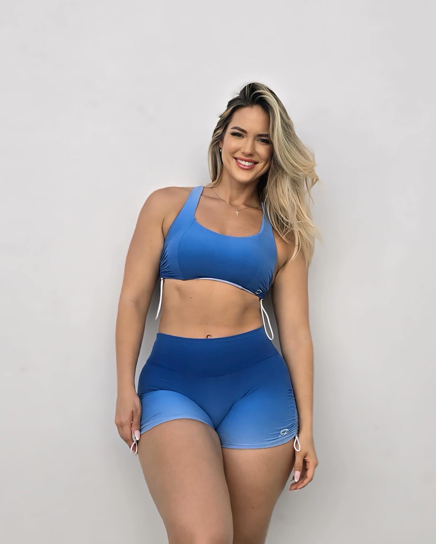 @bombshellsportswear New Ombré Collection drops this Friday 5/3 at 6am PST 🩵💙

use the support link in my bio to shop 🛒