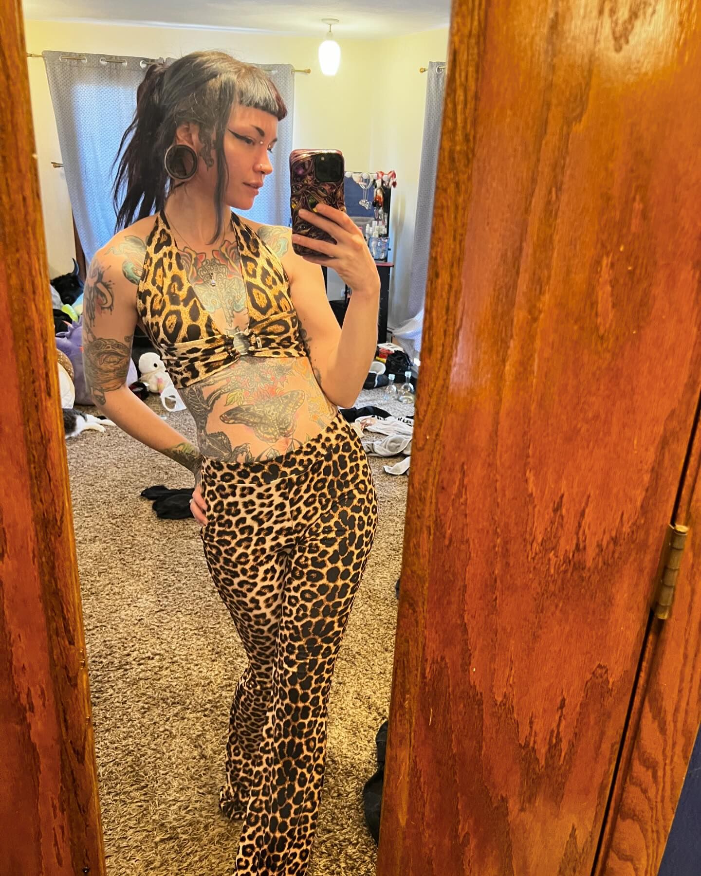 which is your favorite 🦂
all outfits are thrifted 
🦂
🦂
🦂
#thrifted #thriftedfashion #cheetah #blackleather #birthofvenus #ootd #pickyourfavorite #fyp #fypシ #stretchedears #stretchedseptum #tattoos #makeup #fashion
