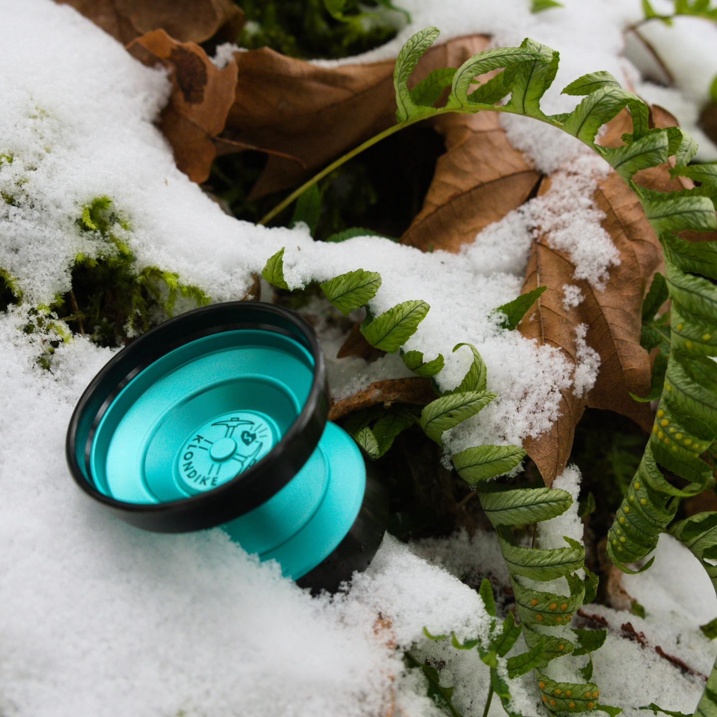 Klondike by @clyw 
Felt fitting to get pictures of it in the snow :) 
#yoyos #yotography #todaysthrow #clyw