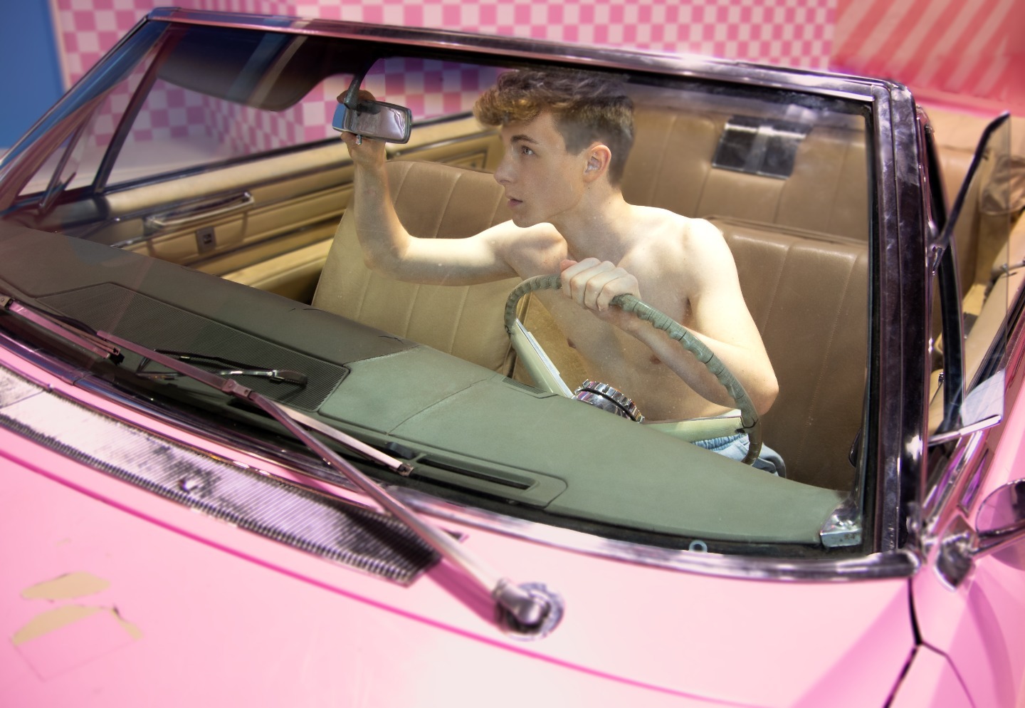 Spritztour gefällig? 🏎️ 💦 

#spritztour #car #boy #hotmodel #gayboy #cuteboy
