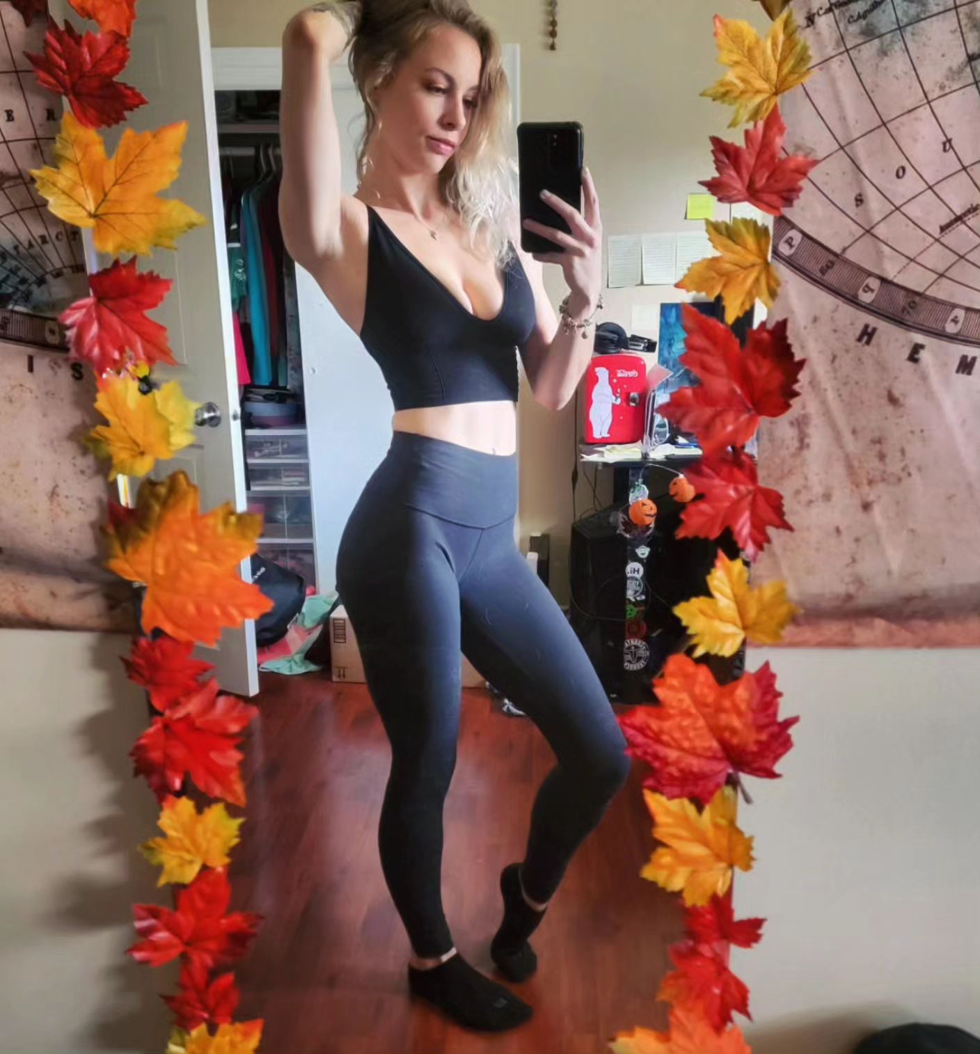 Talk about fall vibes 🍂🍁🍂

Top: @sheinofficial
Pants: @lululemon

@theofficialpandora
@fitbit

#sg #linkinbio #fitness #modelmayhem #modelsofig #modelsofinstagram #blondie #photoshoot #workout #fitnessmodel #leaves #gnd #canadianbabe #canadiangirls #canadianmodel #falldecor #beauty #discover #explore #leaves #babes #cutegirls  #mirrorselfie #autumn #halloween #autumnvibes #onlyfanz #hotmodel #beautiful #fallvibes