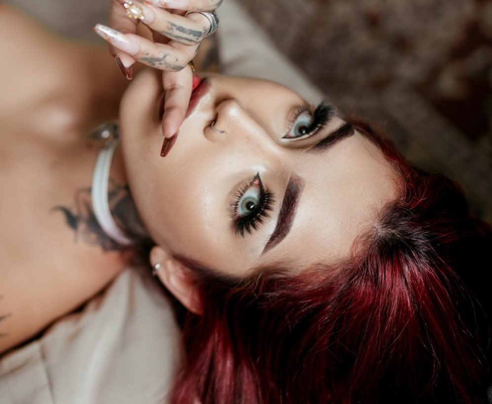 “Red Swan” by @msilveiraph is now available on @suicidegirls