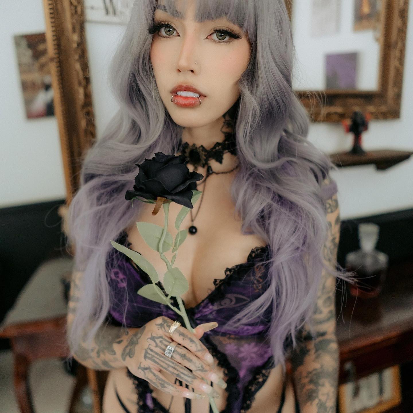 “Rosegarden Funeral of Sores” by Babu is now available on SuicideGirls.com 🧛🏻‍♀️🥀 show me some love on my new set!
.
.
.
.
.
.
.
.
#alt #alternative #altmodel #altgirl #gothgirl #tattoos #tattoomodel #tattoogirl #gothgirls