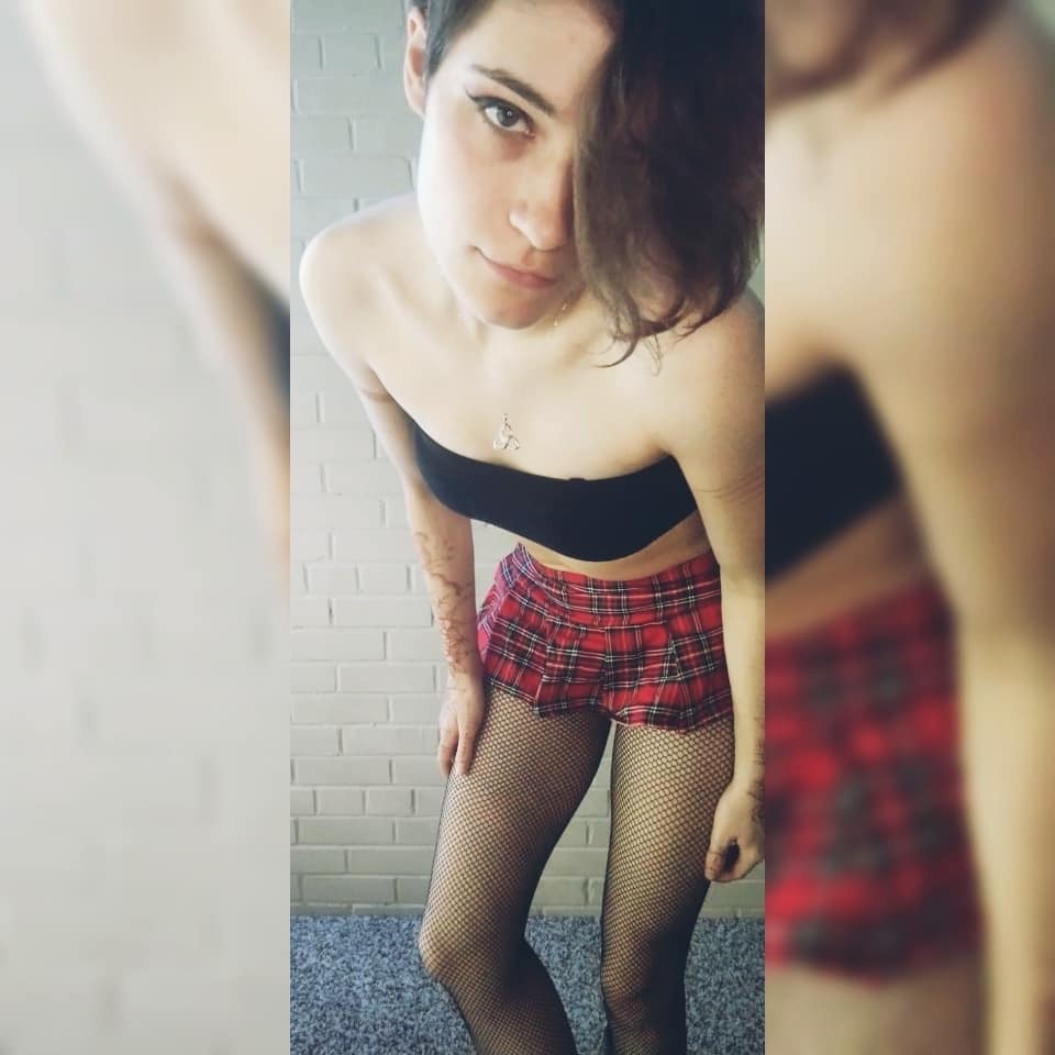 What are you looking at 😋
.
.
.
.
.
#egirls #fishnets #shortdress #tubetop #tease #cuteoutfits #goodluck #nnn #nonutnovember #amihelping