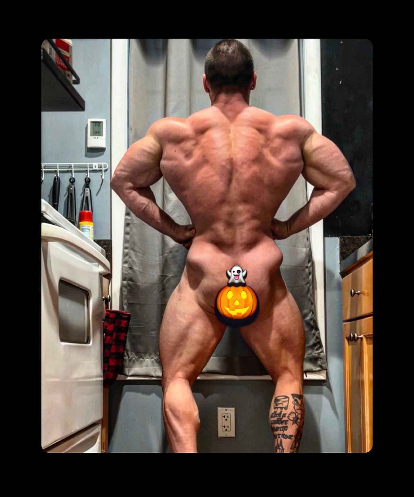 If you could keep the comments respectable, I would appreciate that. This is absolutely not a thirst trap picture. This has nothing to do with trying to get attention. All this has to do with is showing the hard work. If you are a competitor, you will understand what this is about and it’s strictly about, getting glutes as conditioned as possible . 

For me, it is absolutely the hardest thing to accomplish. We’re still four weeks out so it should only get better from here, but I’m sharing without the posing trunks because the trunks scrunch up the skin on my glutes , this is the best I have looked and I wanted to show what I’ve really accomplished . I’m not where I would like to be but it’s getting there.
.
Yes, some might say oh, you should be way more ahead but honestly, I think I’m gonna come in just right , i’m still coming down from two very high days of eating so water will be coming off not to mention how much things change within the last week so I’m pretty excited to see how things come together and I will be doing something about the trunk so that maybe they’ll work better with my body. 
.
.
#workhard #dedication #sfw #strictlybusiness #dontbeweird #classicphysique #glutes #striations #striatedglutes #workonit #cardio #fasted #fastedcardio #berespectful #back #traps #hams #calves #abs #veins