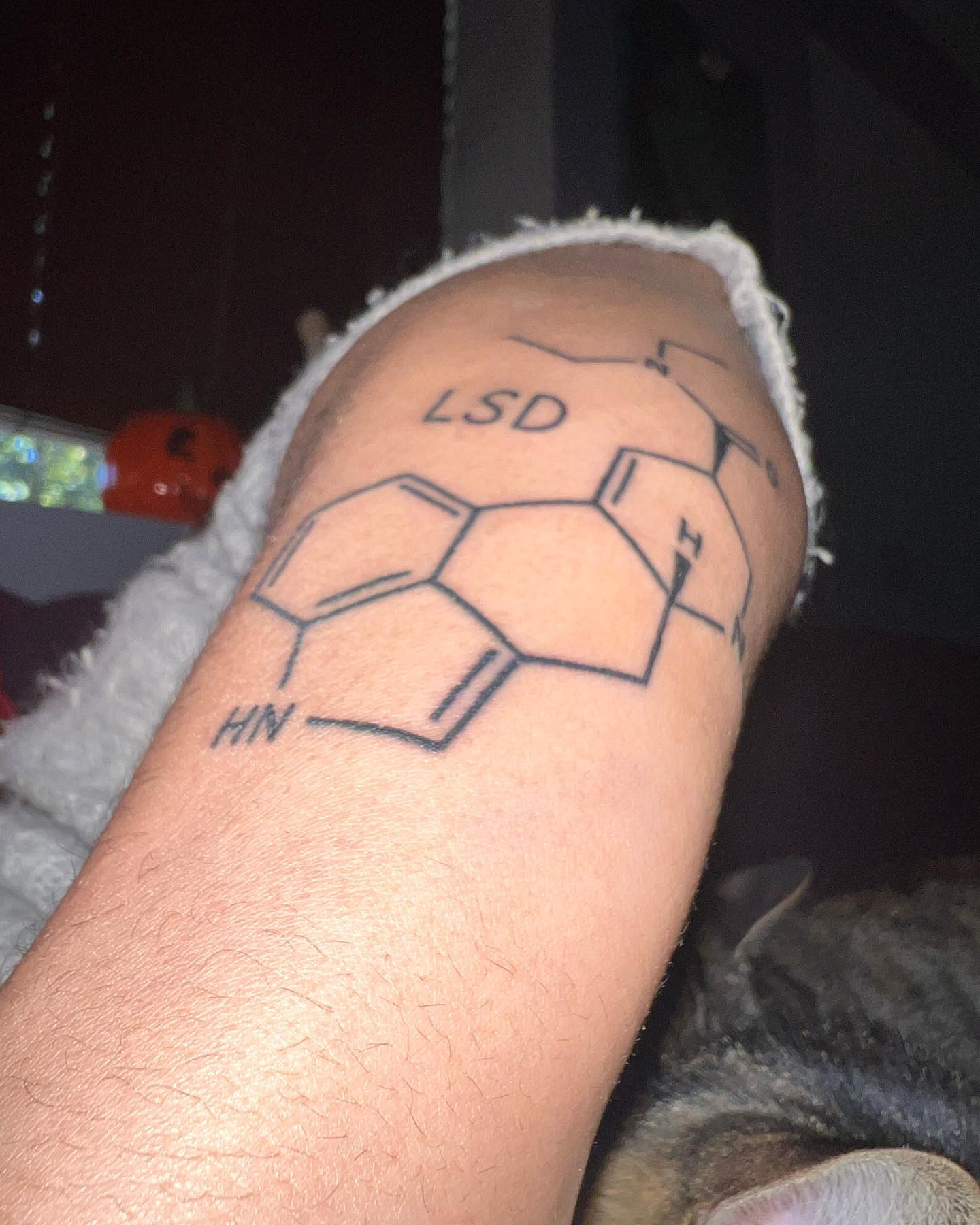 Matching tattoos with my husband 🤍
#LSD is more than just a drug. It has had such a huge impact on each of our lives as individuals and as a couple. What better way to memorialize the importance of it. 
Lysergic Acid Diethylamide isn’t just a drug. It’s a much more helpful tool, when used the right way, than most would think. I have never felt more grounded, down to earth and closer to myself than I do while I’m tripping. It resparks the connection between me and reality. It shows me that there is more to this plain than what we see. I become so much more social, when I normally suffer from social anxiety. The dark, brooding thoughts that drain me daily dissipate from my mind and it becomes quite or filled with my favorite tune. #acid can and should be used for health remedies. There’s a reason the government makes it illegal; #ifyouknowyouknow 

Huge huge shout out to @alyssa.tattoos for the amazing work she did! I am still so amazed and the line work of this tattoo! Not a jagged or crooked like in sight. 10/10 definitely recommend. She’s a total sweetheart and her artwork is beautiful as well! 🫶🏽

#lysergic #acid #diethylamide #matchingtattoos #linework #lineworktattoo #tattoo #molecular #moleculartattoo #molecules