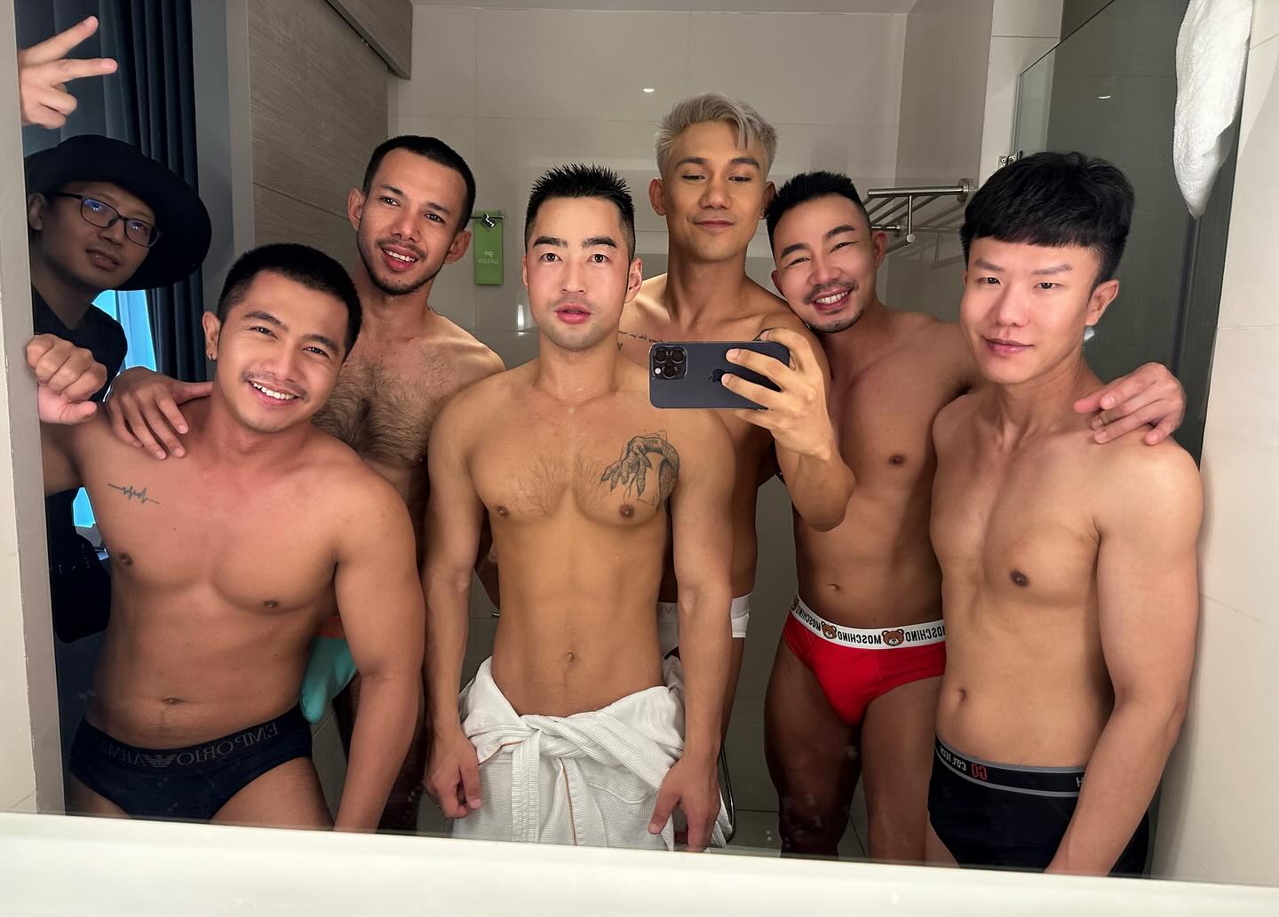 The category is truly asian boys ! 🫣