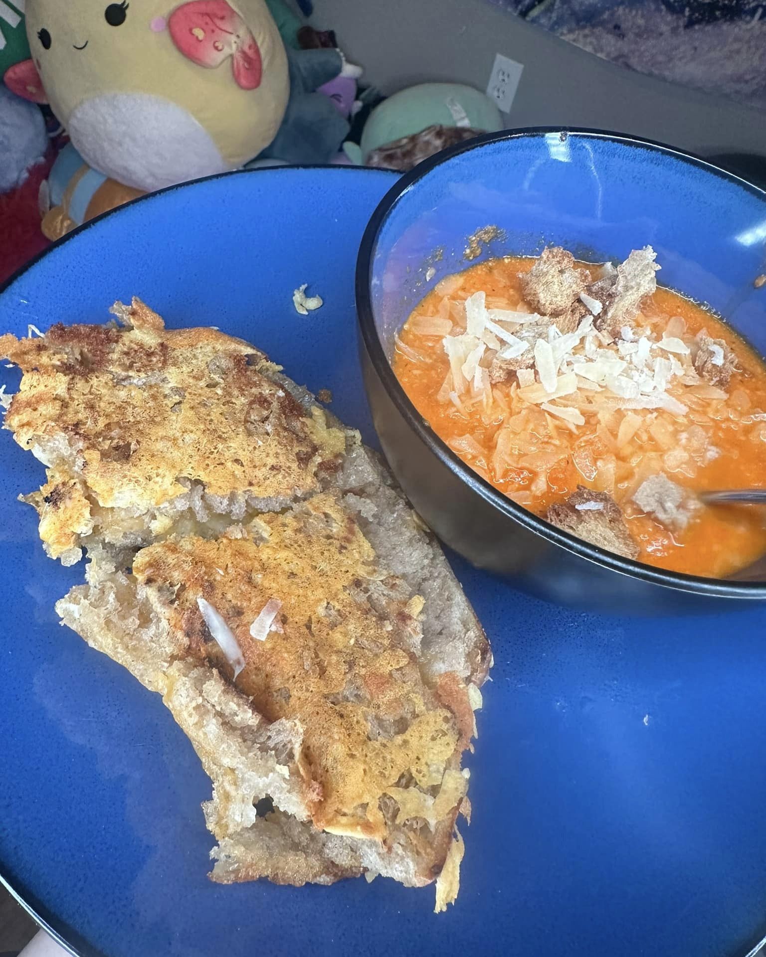 The best loaf I’ve made yet! It had some blowout in the side, I know that’s the big no-no with sourdough, but I am still learning and this is I think my fifth loaf. 

I made homemade grilled cheese with homemade tomato/carrot soup!! The breadcrumbs are the sourdough pieces that I cut that fell off that I toasted. 🍞🥣