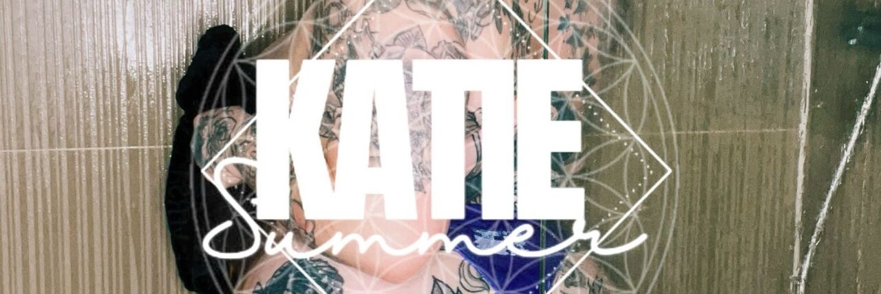See Katie Summer 🖤 NO PPV profile