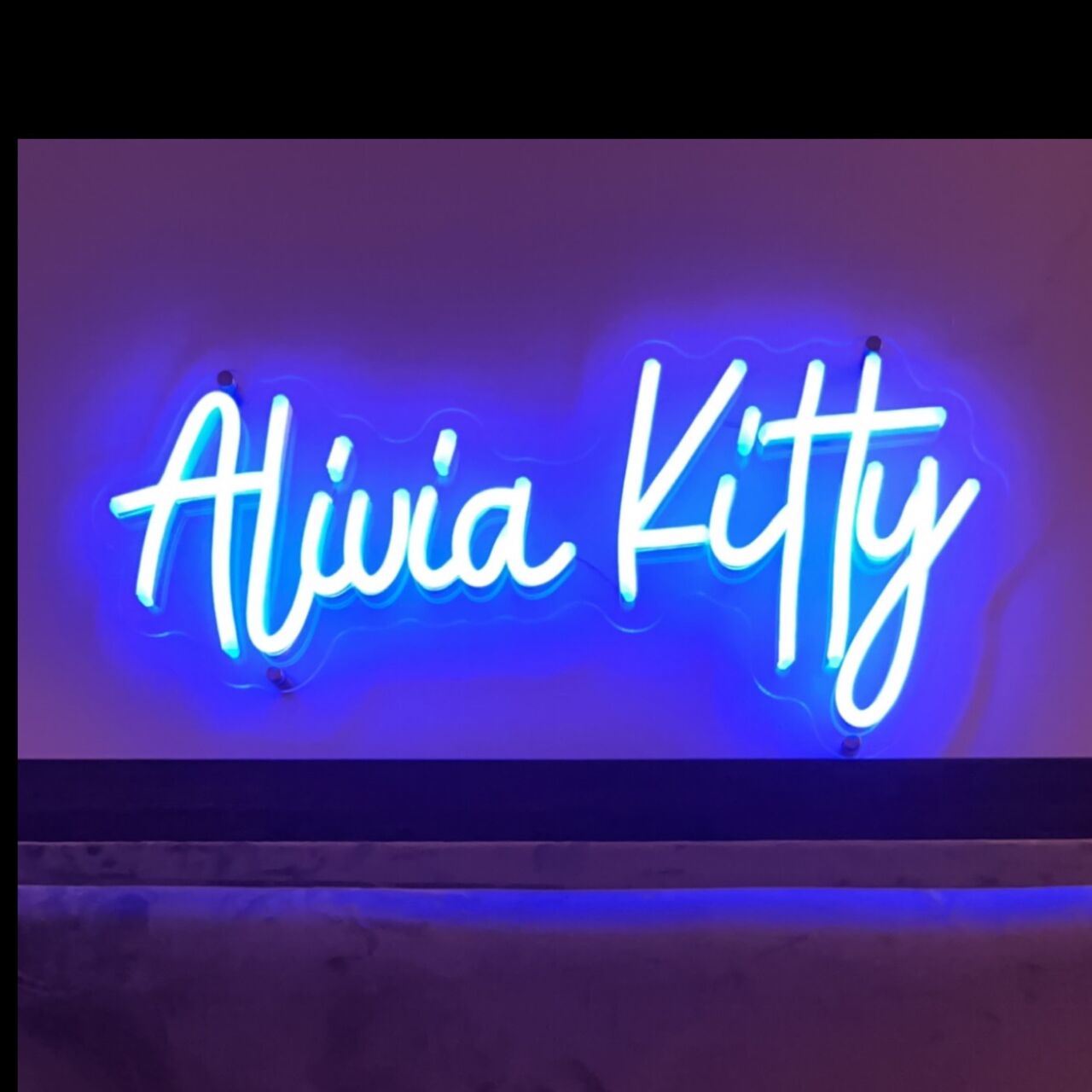 See TS Alivia Kitty profile